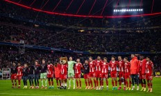 开云下载-拜仁大胜，主场球迷狂欢轰动全城