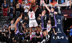 开云体育官网-包含篮网遭遇三连败伦纳德为快船绝杀的词条