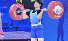 开云体育官方网站-举重女将勇夺铜牌，力量惊人的简单介绍
