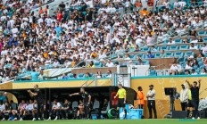 开云体育下载-皇马主场热血，球迷期待胜利的到来