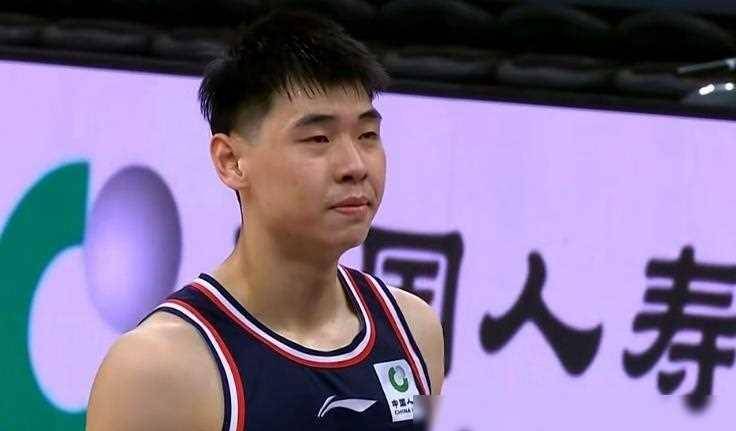 阿拉瓦斯球员受伤离场，团队战斗力下降