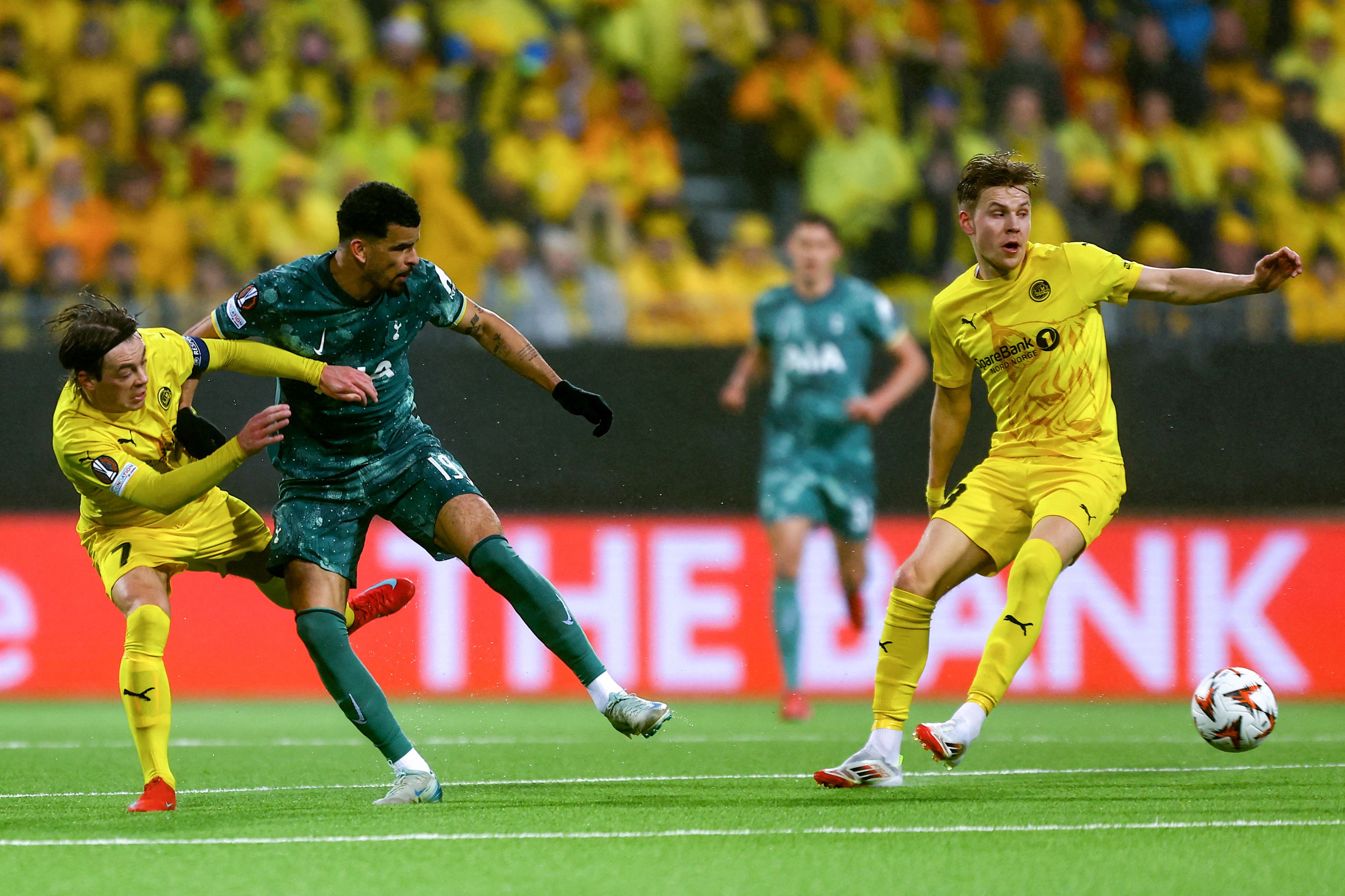 新鲜足球大事！欧洲赛场火热进行中