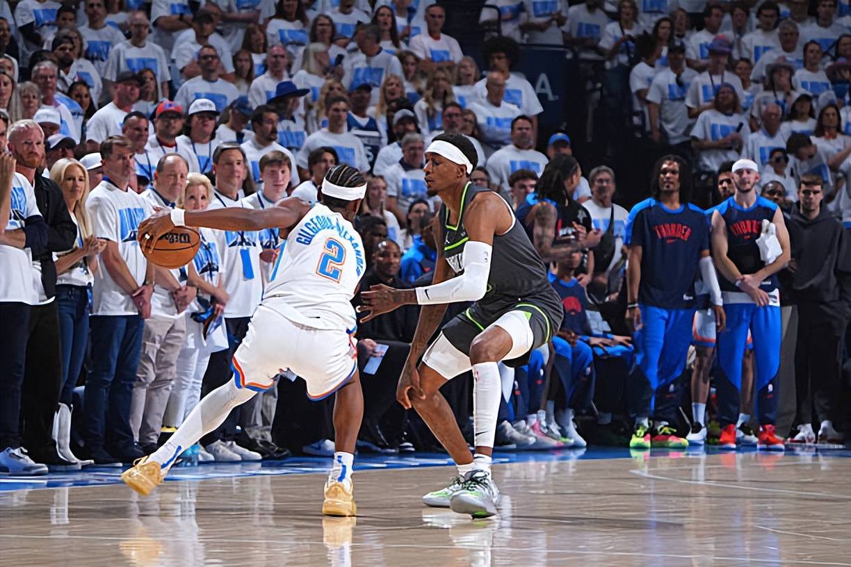 森林狼外线锋线稳扎稳打，零封对手士气高昂