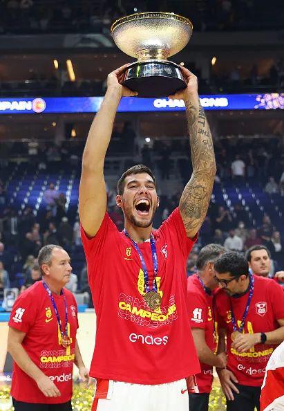 栋角国家队晋级欧锦赛，成功击败对手的简单介绍