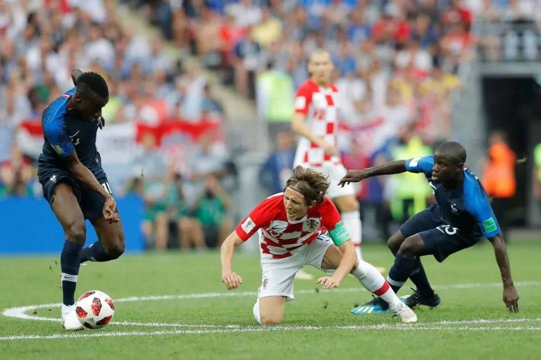 卡昂球队展现出色实力，逆袭晋级