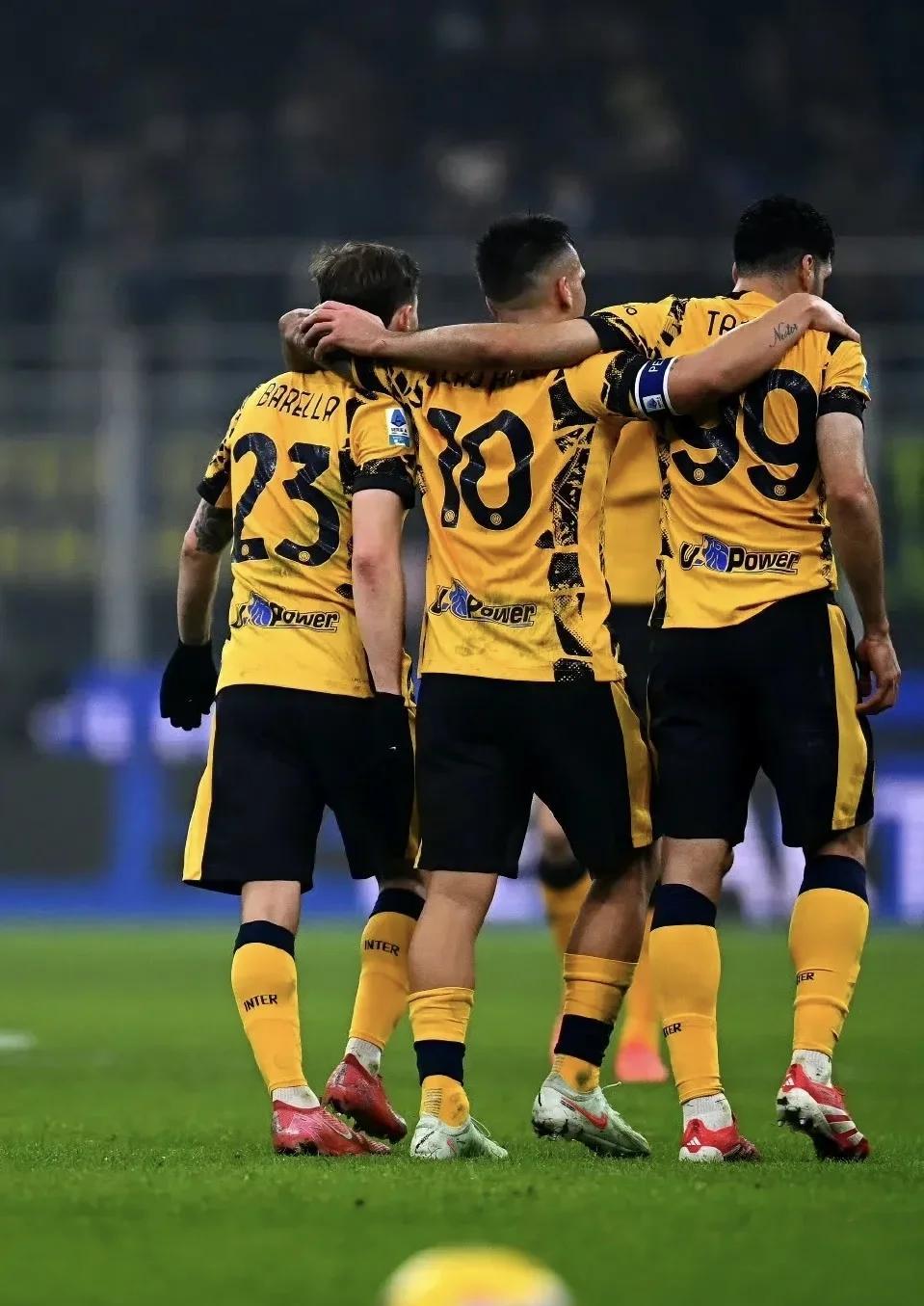 热那亚队主场压制对手取得胜利的简单介绍 热那亚队主场压制对手取得胜利的简单介绍