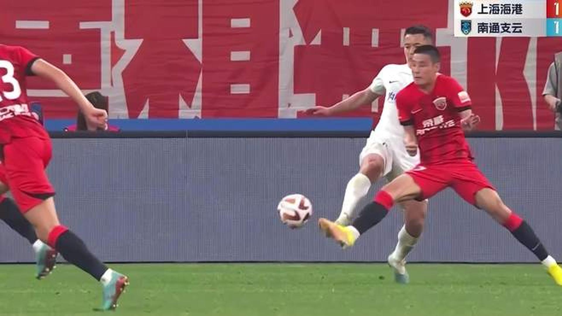 包含瓦伦西亚球员受伤，球队战力削弱的词条