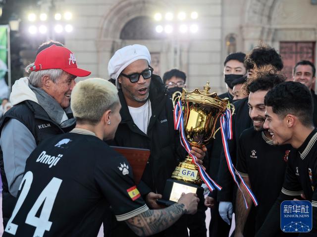 西班牙队大获全胜，夺得欧锦标赛资格