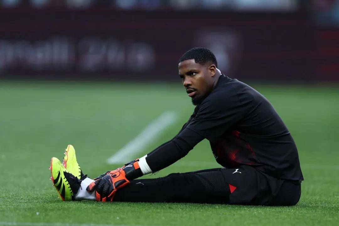 米兰俱乐部深陷危机,需尽快调整状态 米兰俱乐部深陷危机,需尽快调整状态