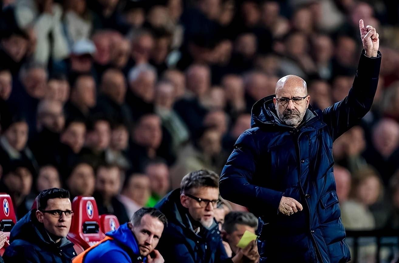 关于艾因霍温比赛表现抢眼,全队斩获胜利的信息 关于艾因霍温比赛表现抢眼,全队斩获胜利的信息