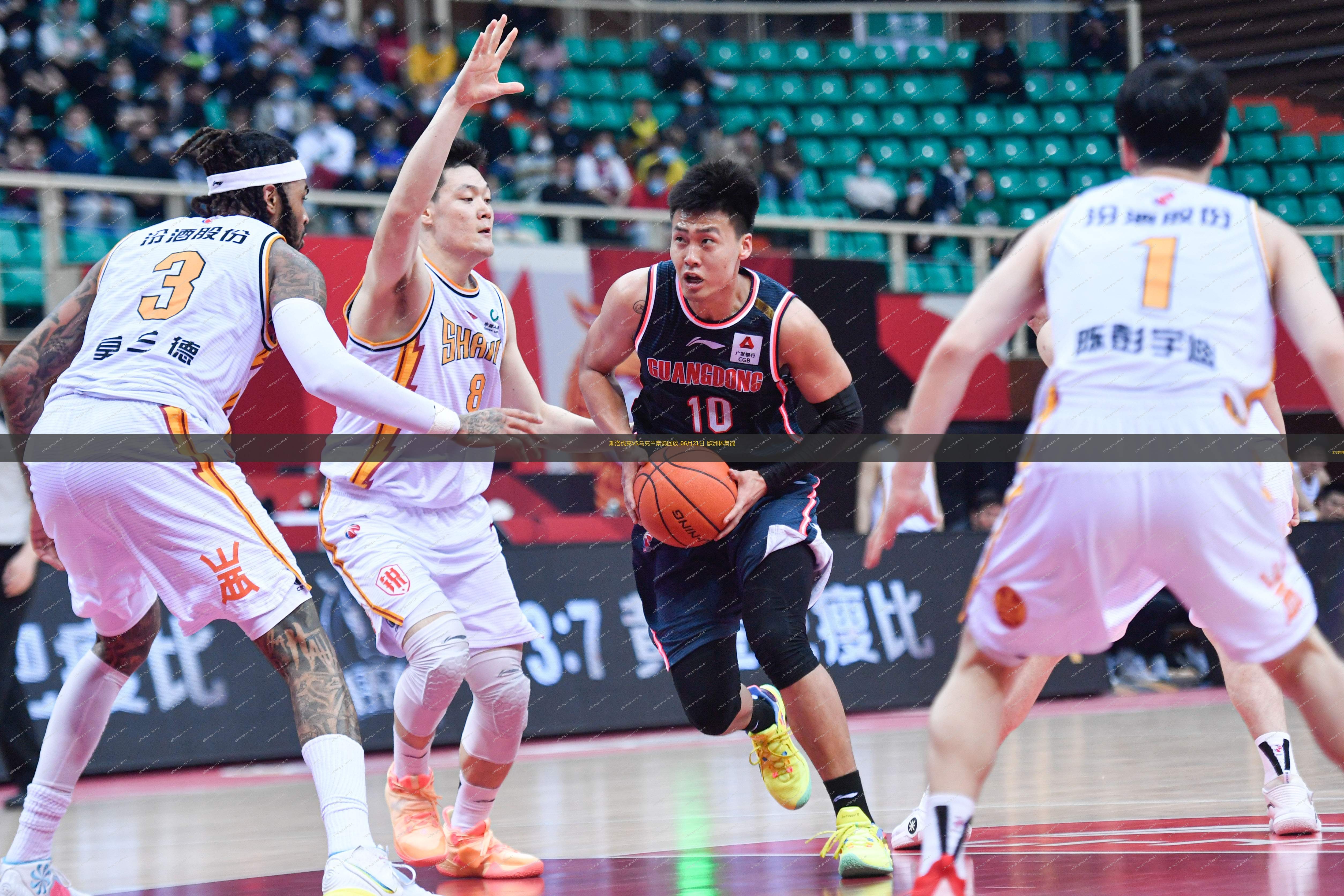 乌克兰队在欧洲杯小组赛中表现出色 乌克兰队在欧洲杯小组赛中表现出色