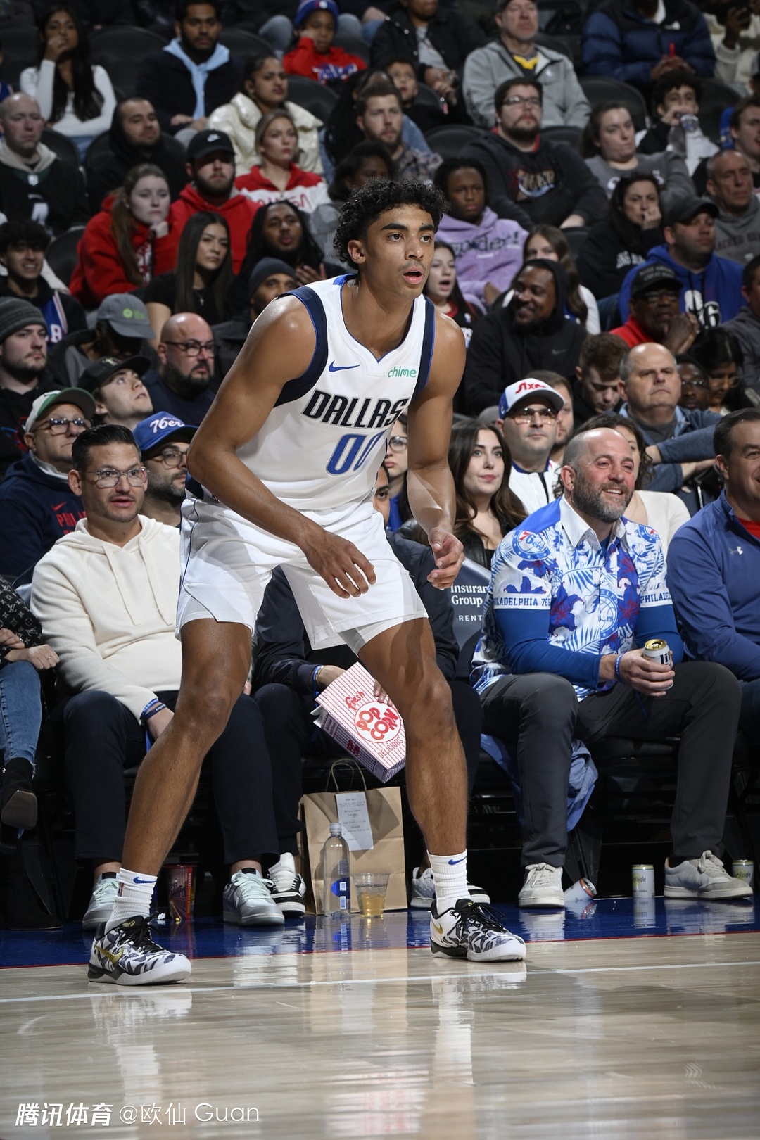 小牛队新星表现突出,成为球队当之无愧的核心 小牛队新星表现突出,成为球队当之无愧的核心