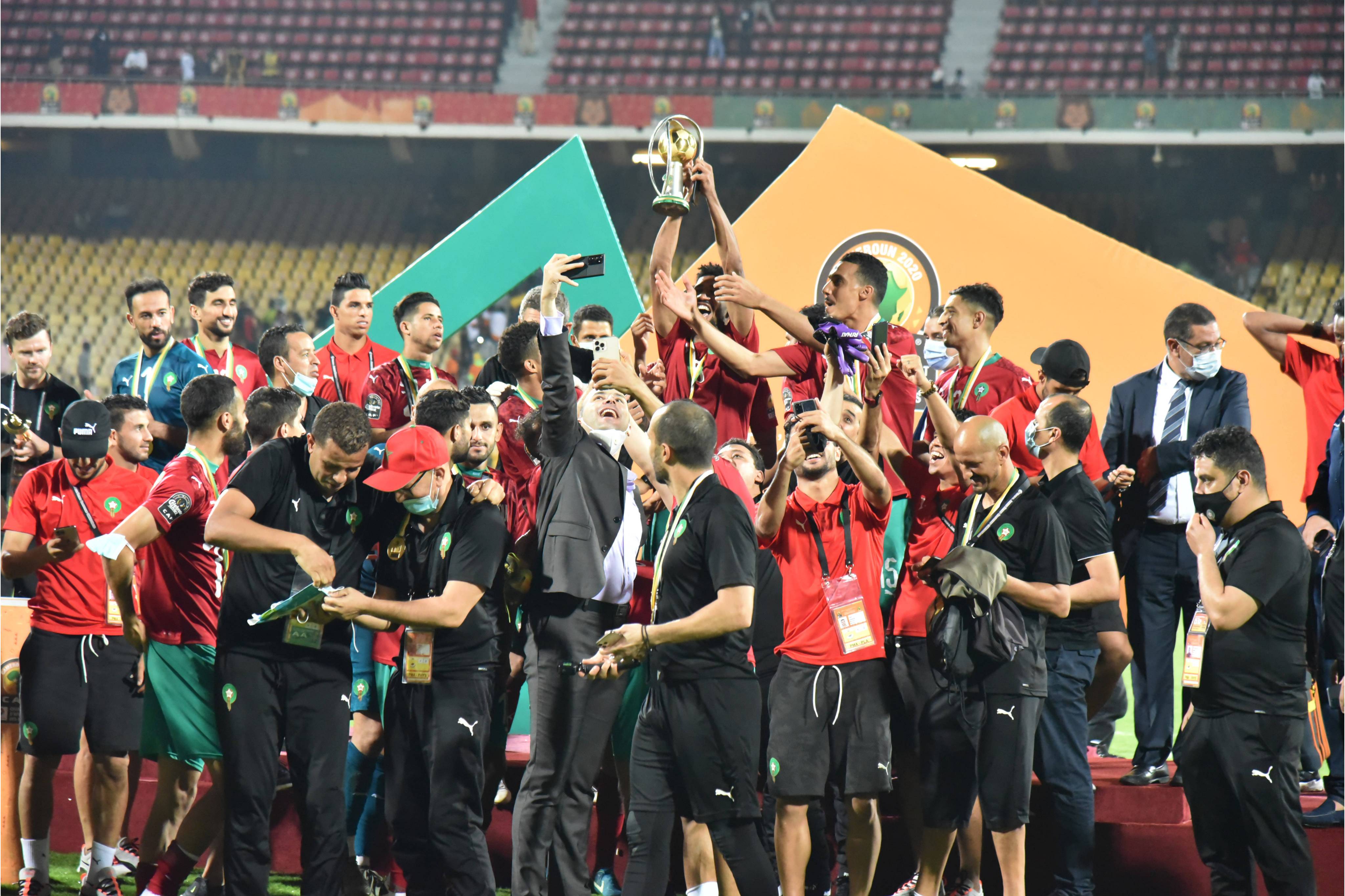 非洲篮球赛事引爆激情,球迷欢呼雀跃 非洲篮球赛事引爆激情,球迷欢呼雀跃