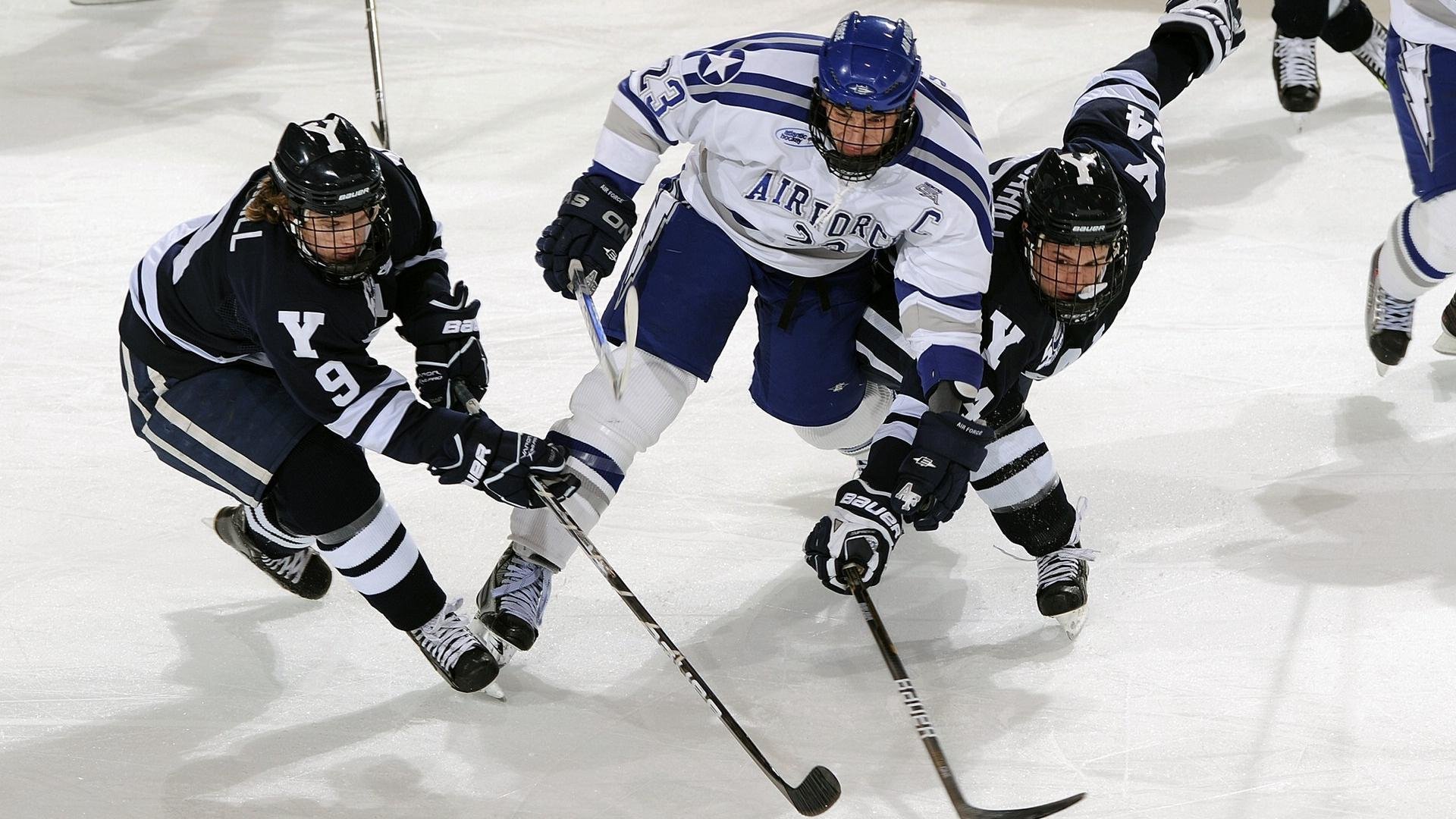 守夜人与破晓一击，阿劳霍终场绝杀助曼联带走胜利